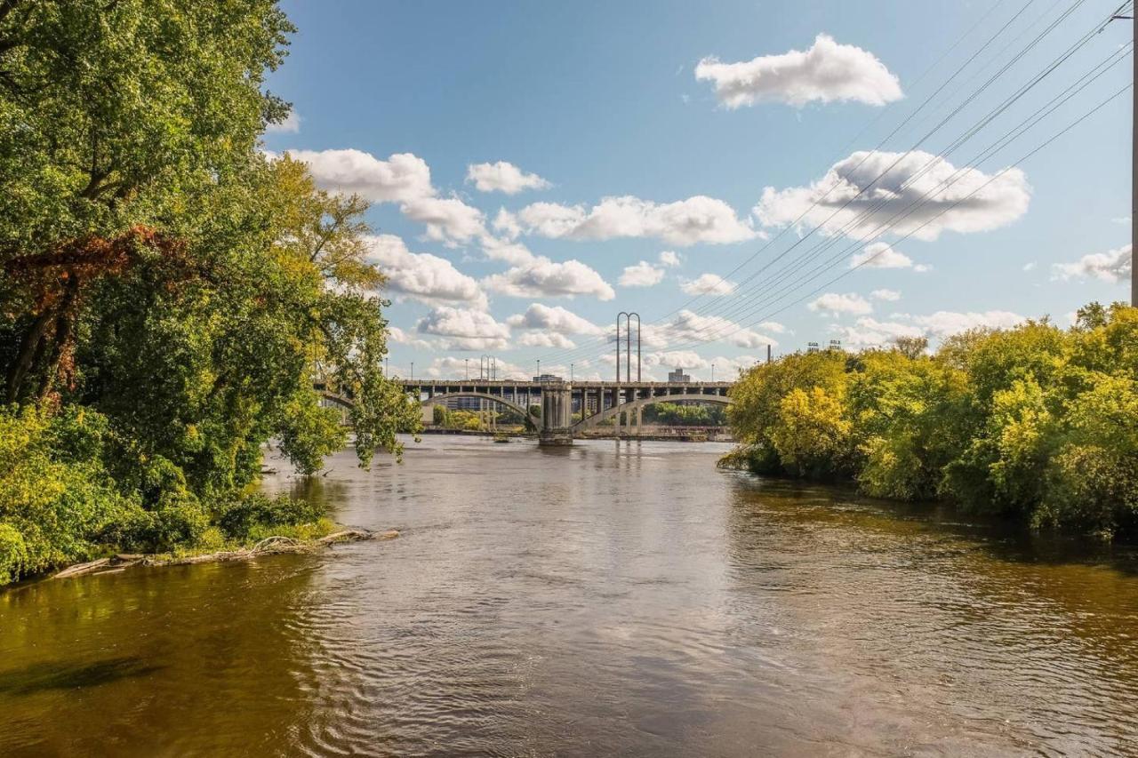 Frontdesk 20 6Th St Apts Ne Minneapolis Riverfront District Экстерьер фото